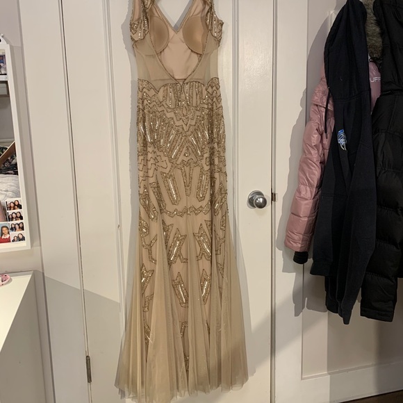 ADRIANNA PAPELL FORMAL EVENING DRESS - Picture 2 of 8